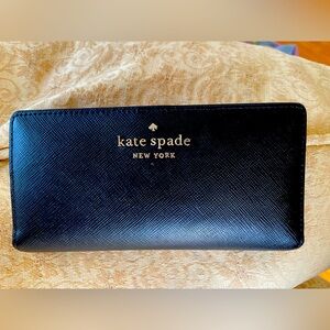 Kate Spade Staci Large Slim Wallet- New with tag, but out of original packaging